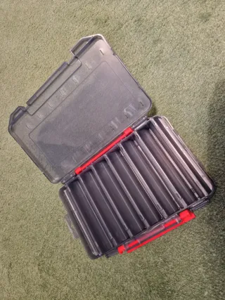 Caja de pesca para señuelos