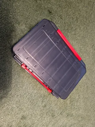 Caja de pesca para señuelos