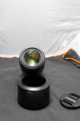 Tamron SP 90mm f/2.8 Di Macro 1:1 VC Canon