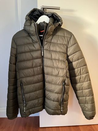 Chaqueta Superdry verde oliva con capucha