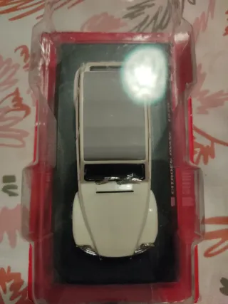 Coche de colección Citroen Dyane 1970 blanco