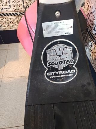 Scooter Eléctrica Rosa