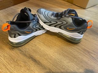 Nike Air Max 270 React ENG Talla 38