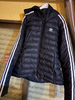 Chaqueta Adidas Negra con Rayas Blancas