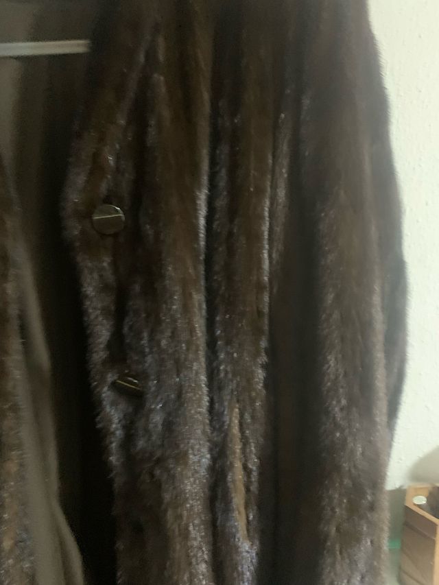 Abrigo de piel marrón