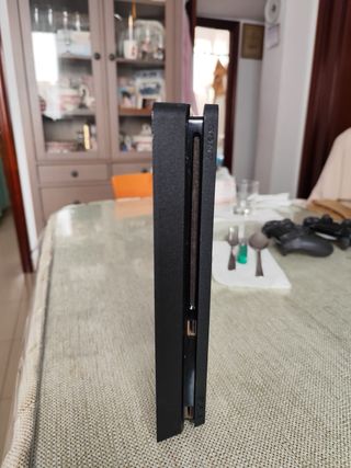 Consola PS4 Slim Edición Limitada Negra