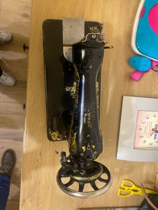 Máquina de coser antigua Singer