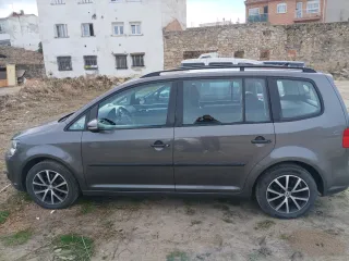 Volkswagen Touran 2011