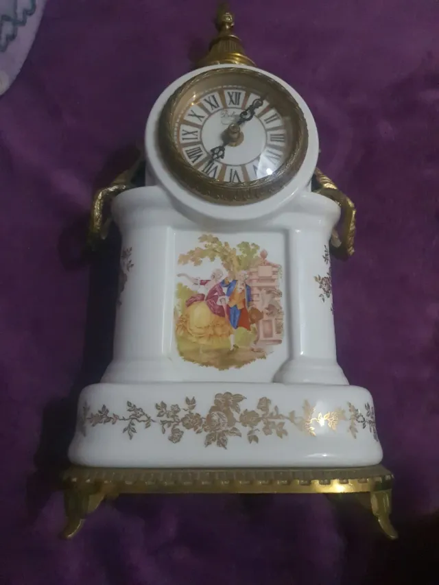 Orologio da tavolo in porcellana e bronzo