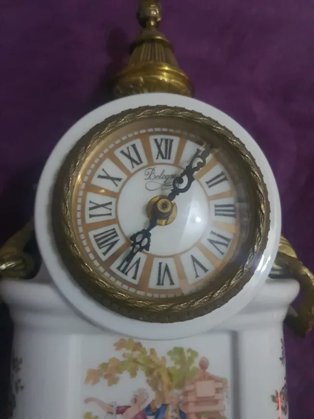 Orologio da tavolo in porcellana e bronzo