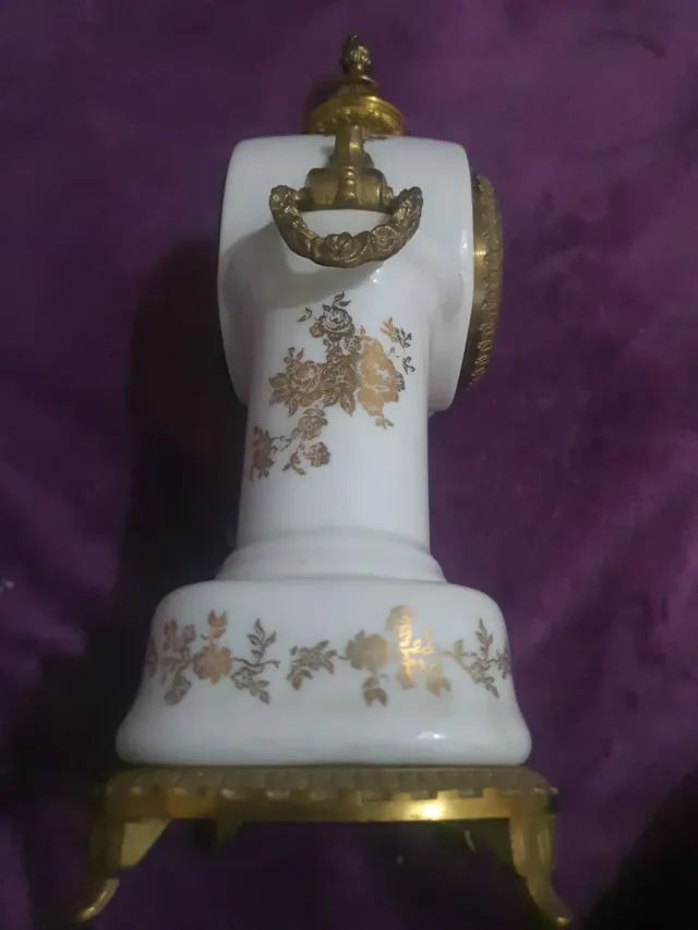 Orologio da tavolo in porcellana e bronzo