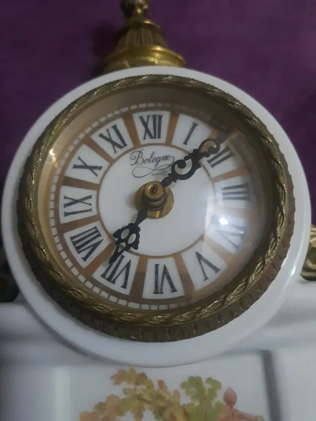 Orologio da tavolo in porcellana e bronzo