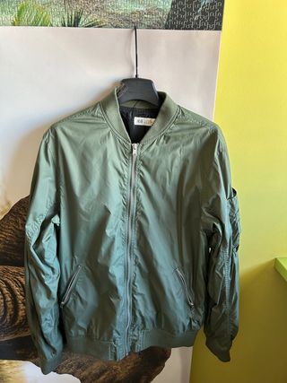 Cazadora bomber H&M verde oliva