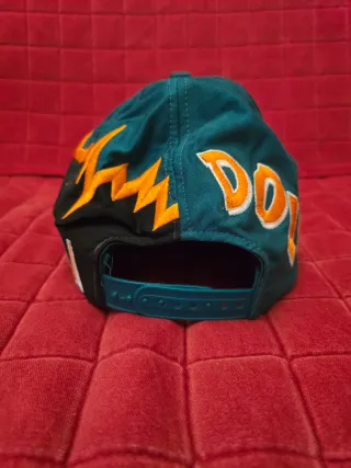 Cappello Miami Dolphins NFL jagged edge 1996 90s