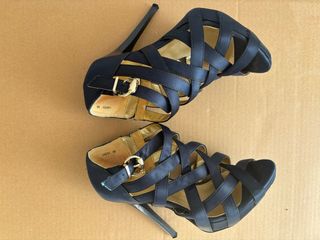 Sandalias de tacón azul marino talla 38