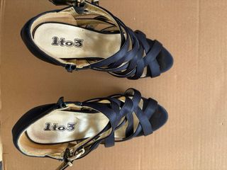 Sandalias de tacón azul marino talla 38