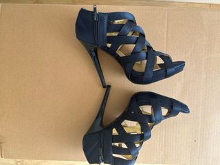 Sandalias de tacón azul marino talla 38