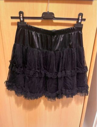 Gonna nera GUESS con balze in tulle