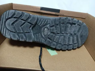 Zapatos de seguridad WÜRTH grises y rojos