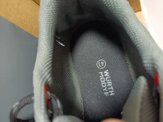 Zapatos de seguridad WÜRTH grises y rojos