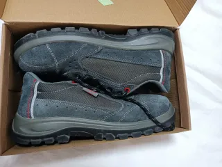 Zapatos de seguridad WÜRTH grises y rojos