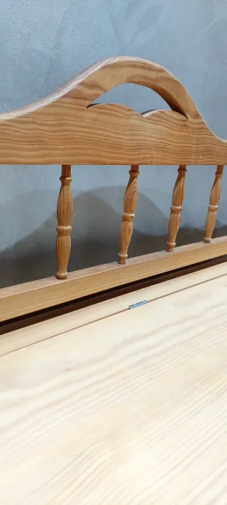 Banco de madera con baúl