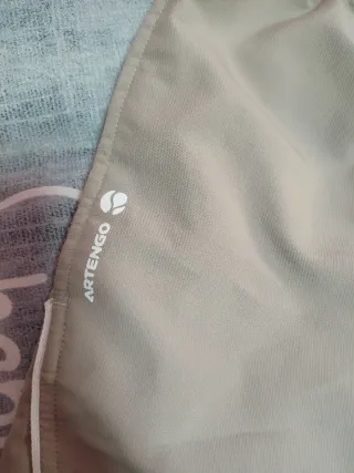 Pantalón corto beige