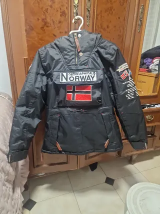 Chaqueta Geographical Norway Negra Talla 12Y.