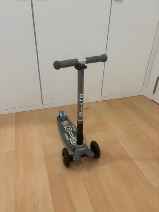 Patinete Maxi Micro Gris Grafito LED