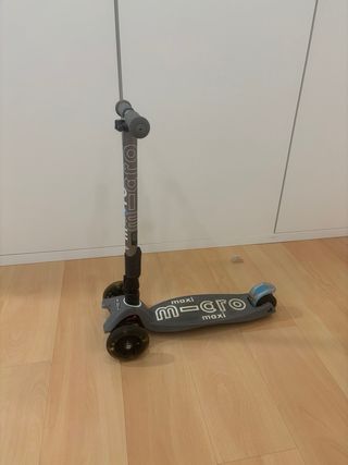 Patinete Maxi Micro Gris Grafito LED