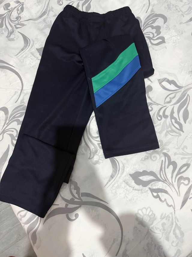 Pantalones de EF del colegio Pureza De María.