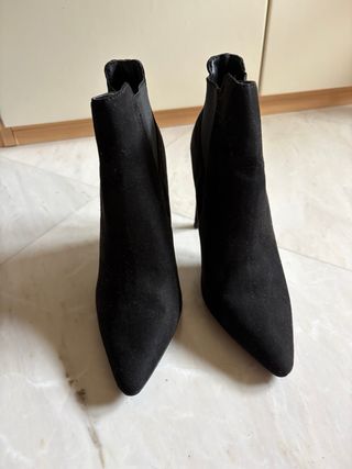 Stivaletti neri Primadonna tacco alto