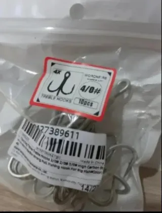 Lote de pesca: señuelos, bombetas y más