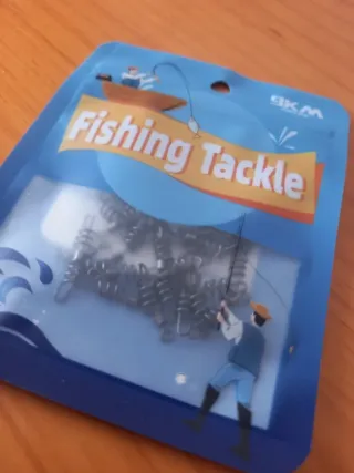 Lote de pesca: señuelos, bombetas y más