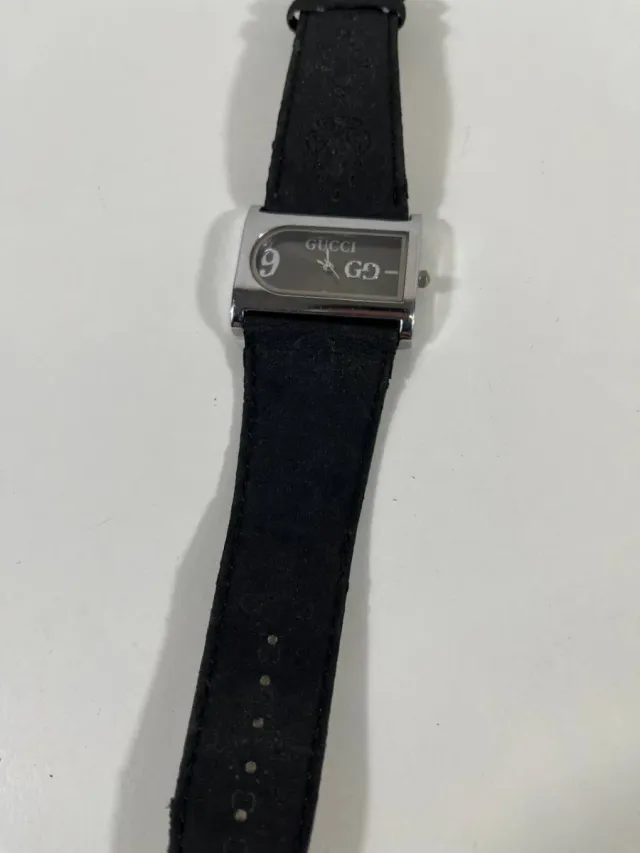 Reloj Gucci Vintage Negro y Plateado