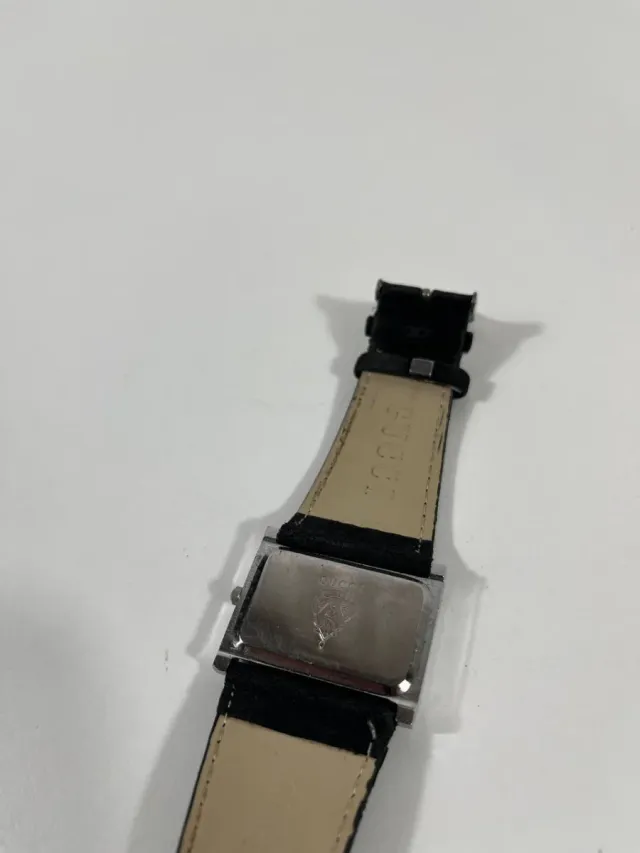 Reloj Gucci Vintage Negro y Plateado