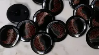 Lote 25 botones- 5 modelos