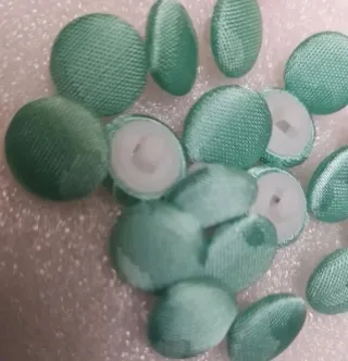 Lote 25 botones- 5 modelos