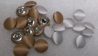 Lote 25 botones- 5 modelos