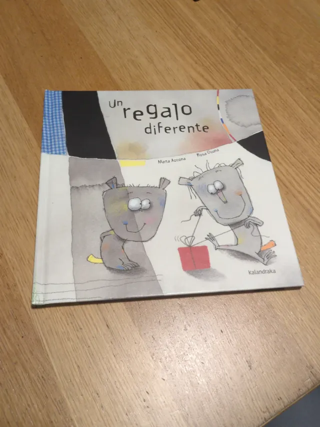 Un regalo diferente (Spanish Edition)