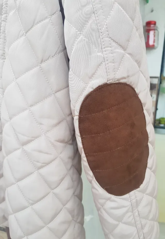 Chaqueta acolchada mujer beige