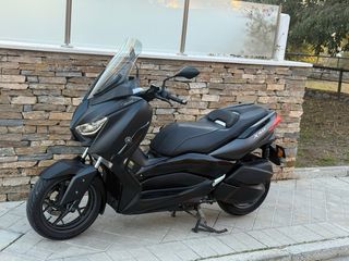 Yamaha X-MAX 300 Iron Max Negra