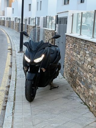 Yamaha X-MAX 300 Iron Max Negra