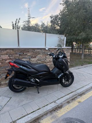 Yamaha X-MAX 300 Iron Max Negra