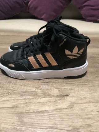 Botines Adidas Mujer Talla 39 Negro Dorado