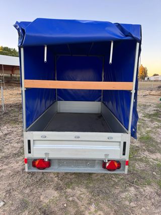 Remolque con lona