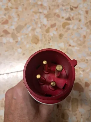 Clavija aérea baja tensión 16A