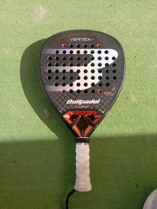 Pala Bullpadel Vertex 04 Juan Tello