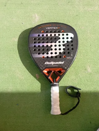 Pala Bullpadel Vertex 04 Juan Tello