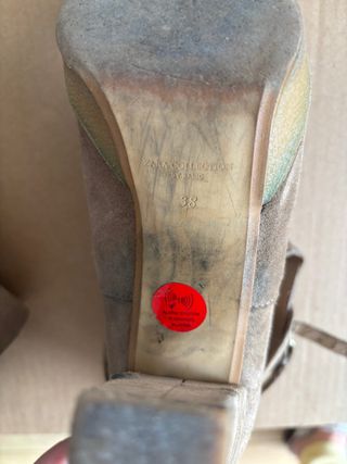 Botines de ante con hebilla